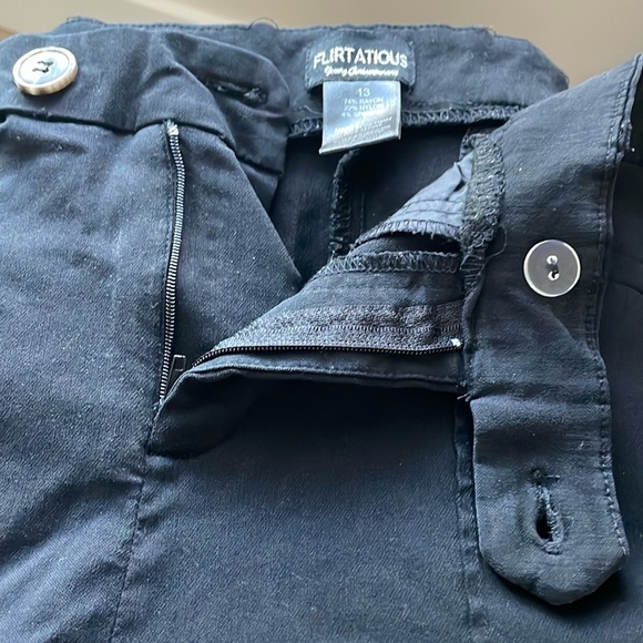 Flirtatious black slacks. Women's 13. Rayon/Nylon/Spandex blend. Stretchy/comfy! - Picture 3 of 5